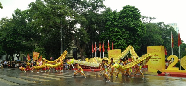 Liên hoan múa rồng mừng kỷ niệm 1010 năm Thăng Long - Hà Nội