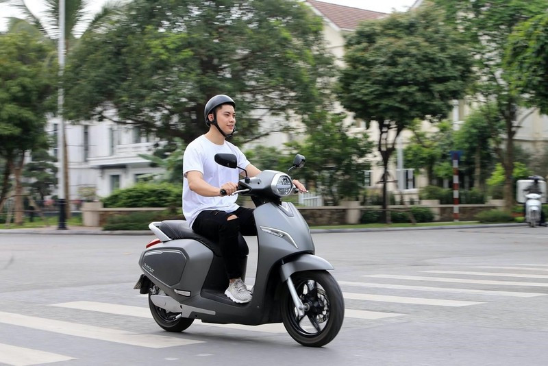 Xe máy điện chất lượng tốt giá hời liệu có xa vời với người dùng Việt?
