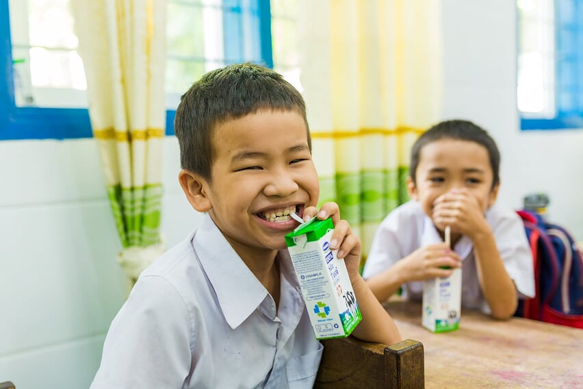 Thêm niềm vui đến lớp cho trẻ với giờ uống sữa học đường