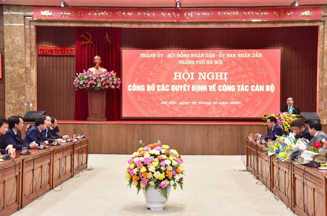 Công bố quyết định phê chuẩn 5 Phó Chủ tịch UBND thành phố Hà Nội