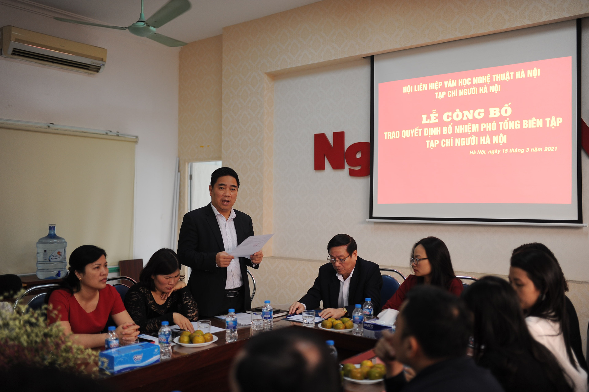 Đồng chí Tạ Thị Thu Hà giữ chức Phó Tổng biên tập Tạp chí Người Hà Nội