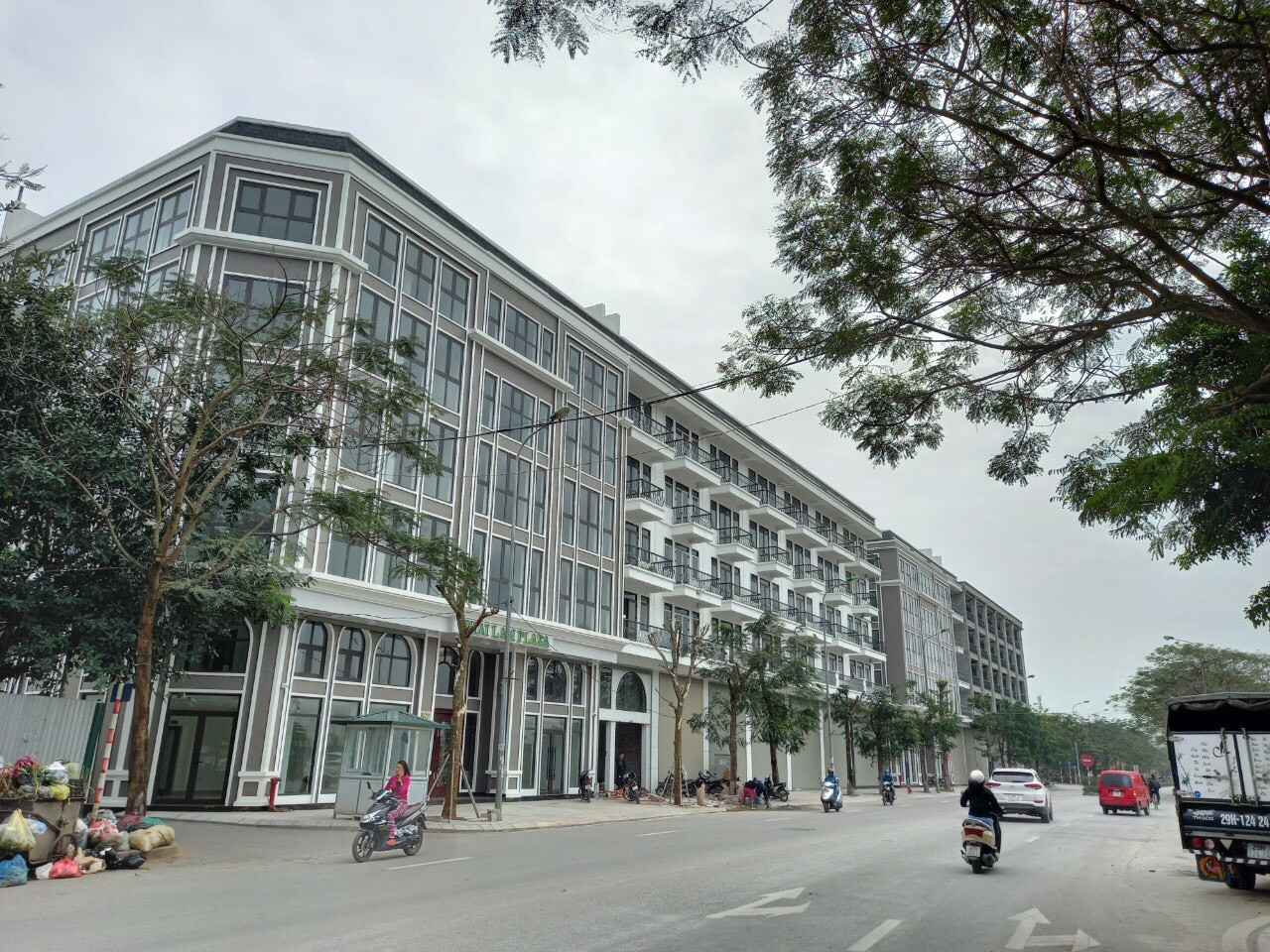 Xã Thanh Liệt - Thanh Trì: Hàng loạt nhà ở liền kề Hải Ngân “ Bóp méo” kiến trúc thủ đô?