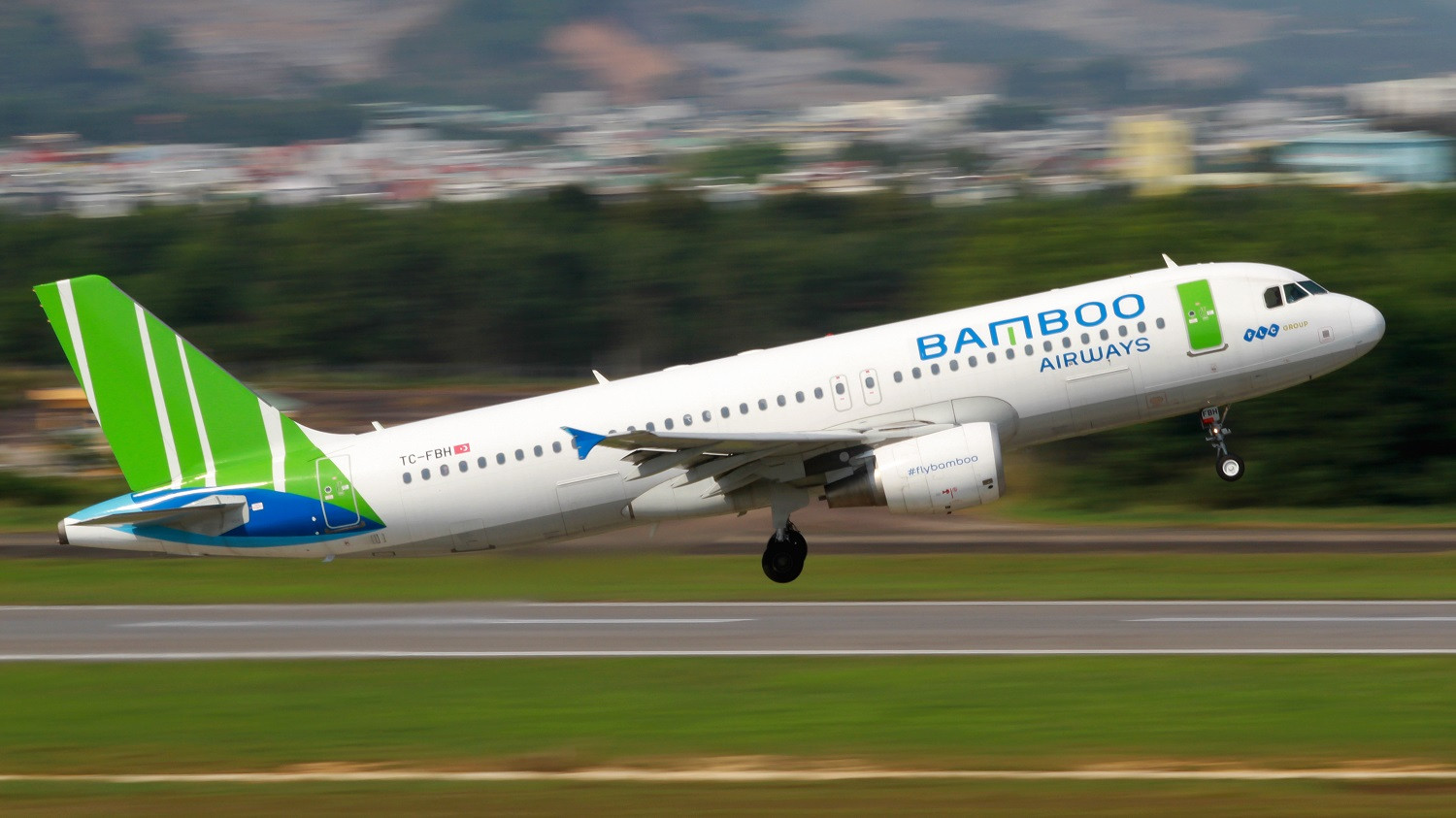 Bamboo Airways tưng bừng ưu đãi vé bay Huế, Chu Lai từ TP. Hồ Chí Minh chỉ từ 49.000 đồng