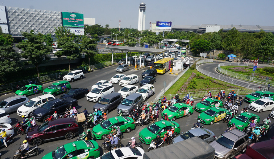 Triển khai nhiều dự án giải tỏa giao thông quanh sân bay Tân Sơn Nhất