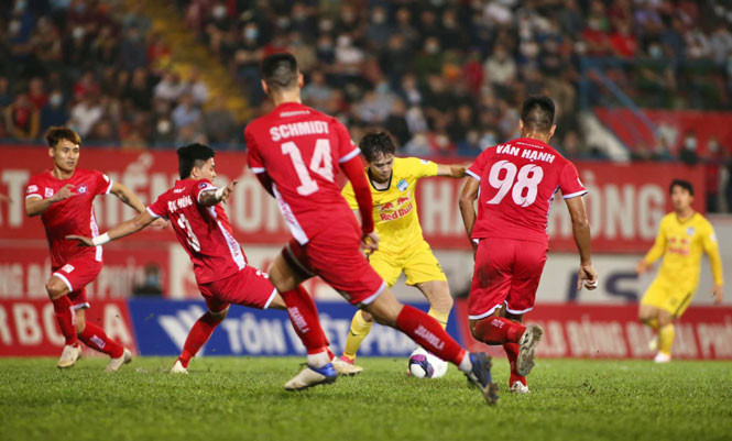 Văn Toàn tỏa sáng, Hoàng Anh Gia Lai giành chiến thắng 2-0 trước Hải Phòng FC