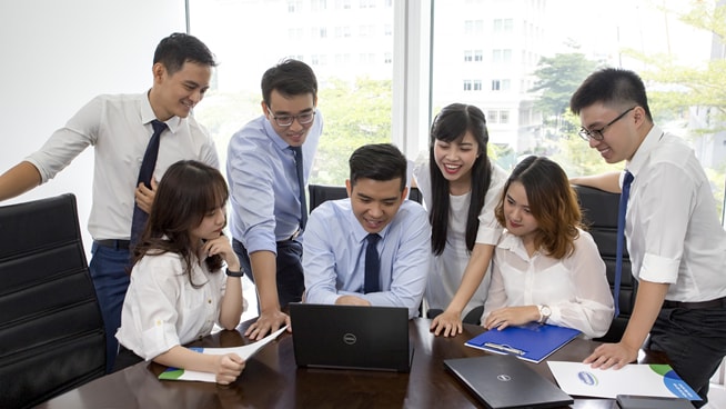 Vinamilk là nhà tuyển dụng được yêu thích nhất, vượt qua nhiều doanh nghiệp khác để dẫn đầu bảng xếp hạng của ngành hàng tiêu dùng nhanh