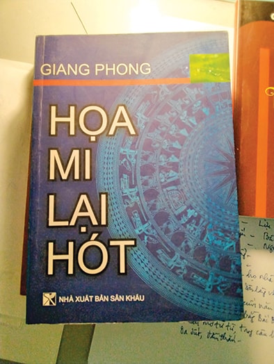 Một thoáng với nhà viết kịch Giang Phong