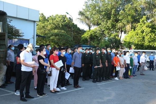 Hà Nội: Đón gần 300 công dân từ tâm dịch Bắc Giang trở về