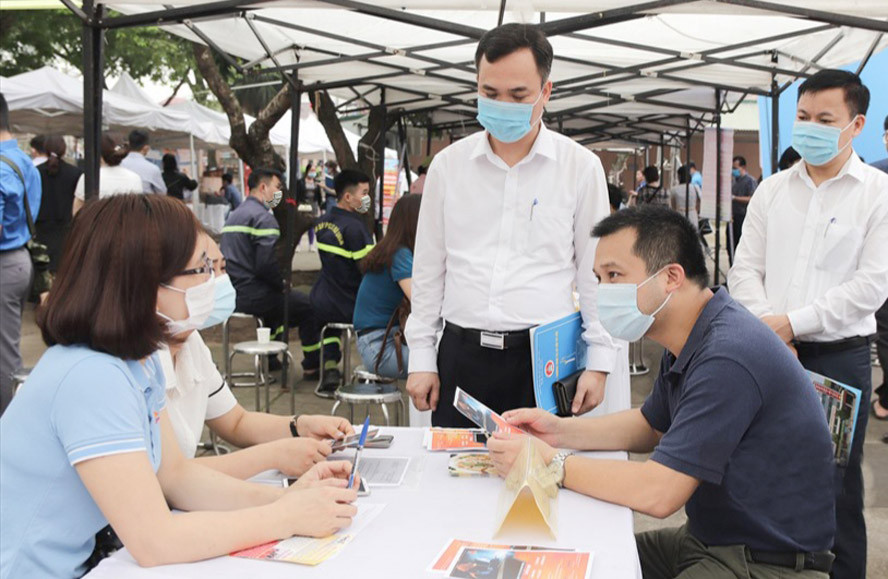 Thị trường lao động ở Hà Nội: Phát triển theo hướng bền vững