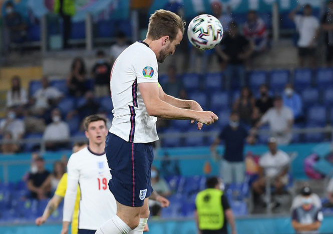 Kane tỏa sáng đưa tuyển Anh vào bán kết Euro 2020