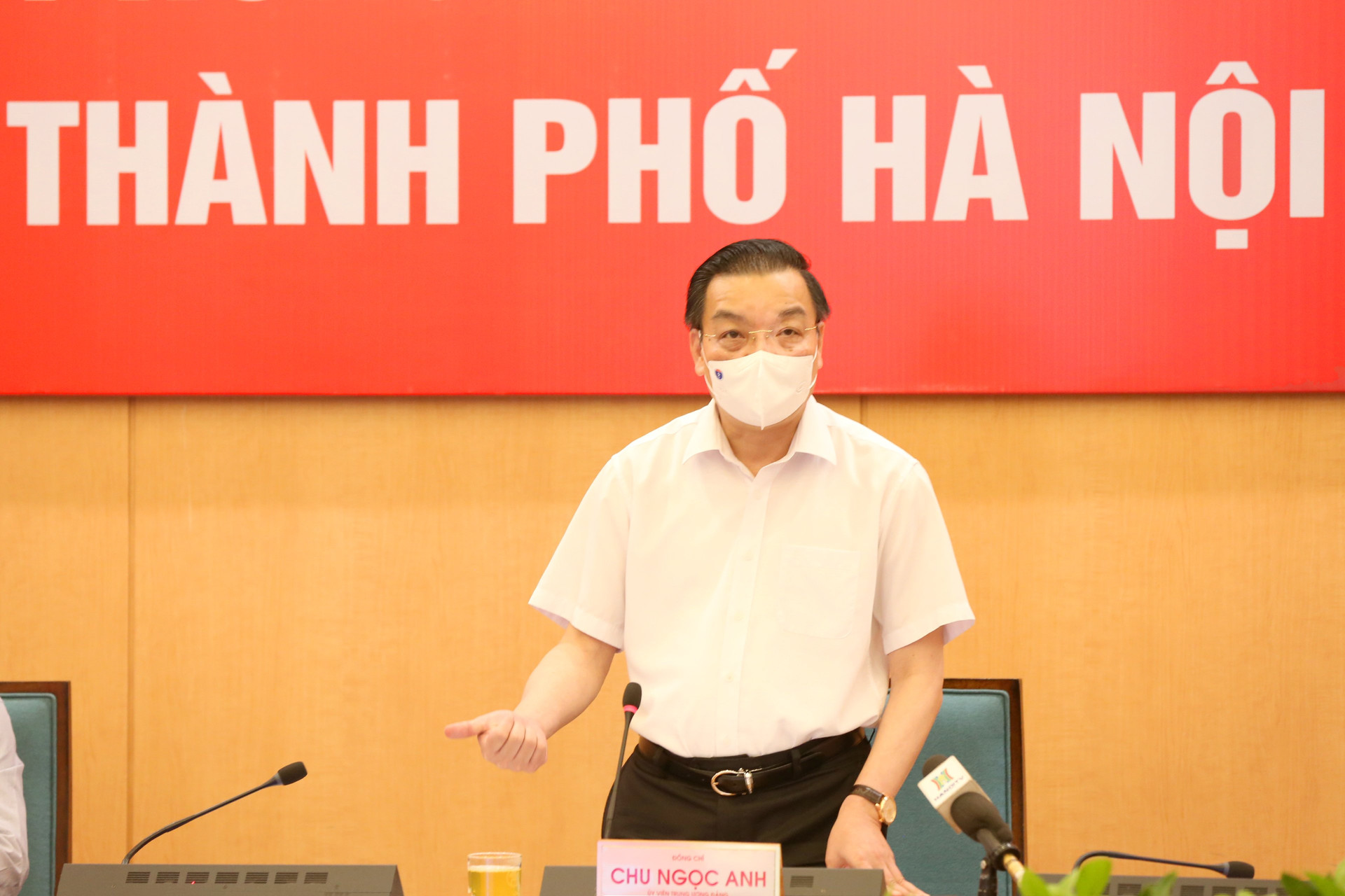 Chủ tịch UBND thành phố Hà Nội Chu Ngọc Anh: Địa bàn nguy cơ cao được áp dụng biện pháp mạnh hơn Chỉ thị số 17/CT-UBND