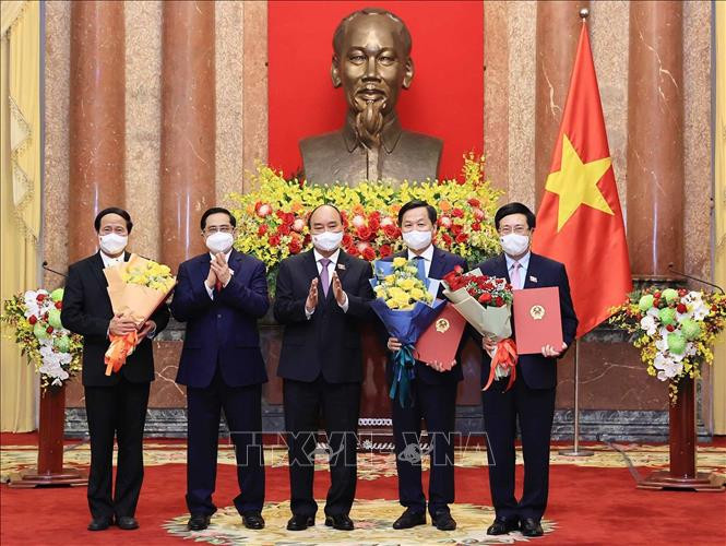Chủ tịch nước Nguyễn Xuân Phúc trao Quyết định bổ nhiệm các thành viên Chính phủ nhiệm kỳ 2021-2026