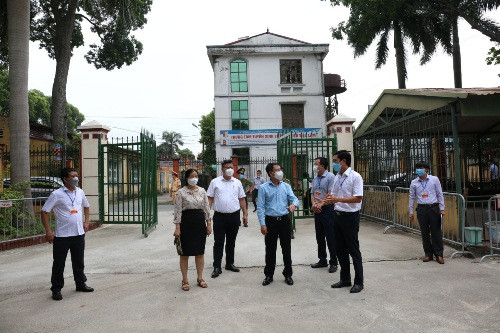 Đ/C Phó Chủ tịch UBND thành phố Hà Nội Nguyễn Trọng Đông, kiểm tra công tác phòng, chống dịch Covid-19 tại huyện Sóc Sơn