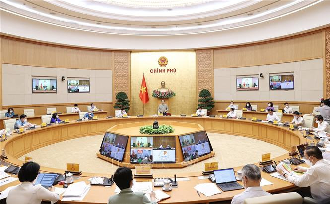 Thủ tướng Chính phủ Phạm Minh Chính: Nghiên cứu các giải pháp thích ứng an toàn, linh hoạt, kiểm soát có hiệu quả dịch Covid-19