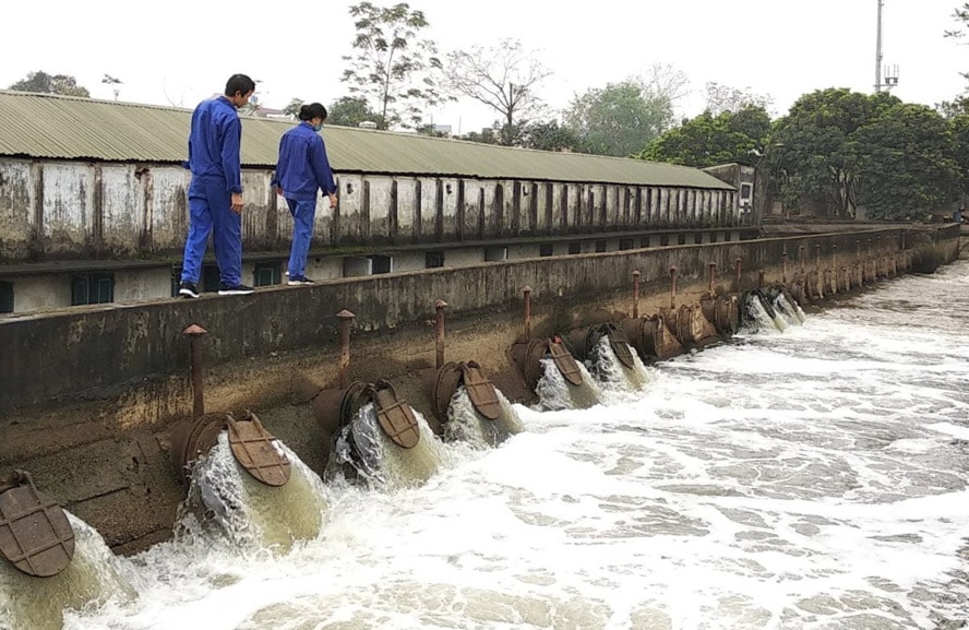 Hà Nội khẩn trương triển khai phương án ứng phó bão số 8