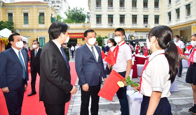 Bí thư Thành ủy Hà Nội Đinh Tiến Dũng: Từng bước đưa hệ thống giáo dục Thủ đô trở lại ''bình thường mới''