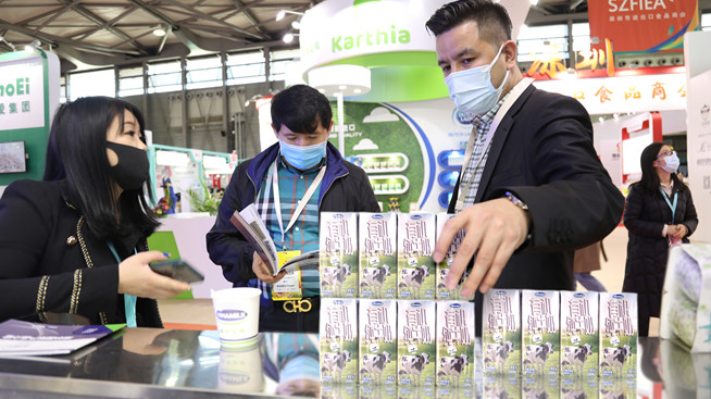 Vinamilk ra mắt sữa tươi Organic “tiêu chuẩn kép” trong triển lãm quốc tế hàng đầu tại Thượng Hải