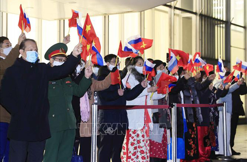 Chủ tịch nước Nguyễn Xuân Phúc tới Mátxcơva, bắt đầu thăm chính thức Liên bang Nga
