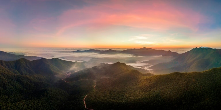 Quảng Bình: Khám phá tour trải nghiệm thiên nhiên hùng vĩ và hiếm có ở Việt Nam