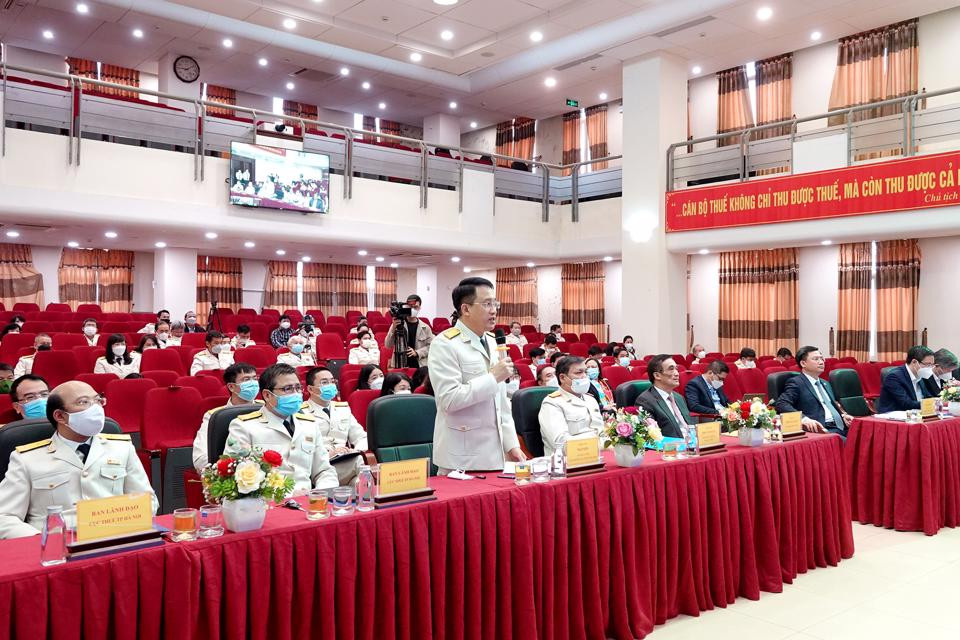 Ông Mai Sơn - Cục trưởng Cục Thuế TP Hà Nội phát biểu tại Hội nghị