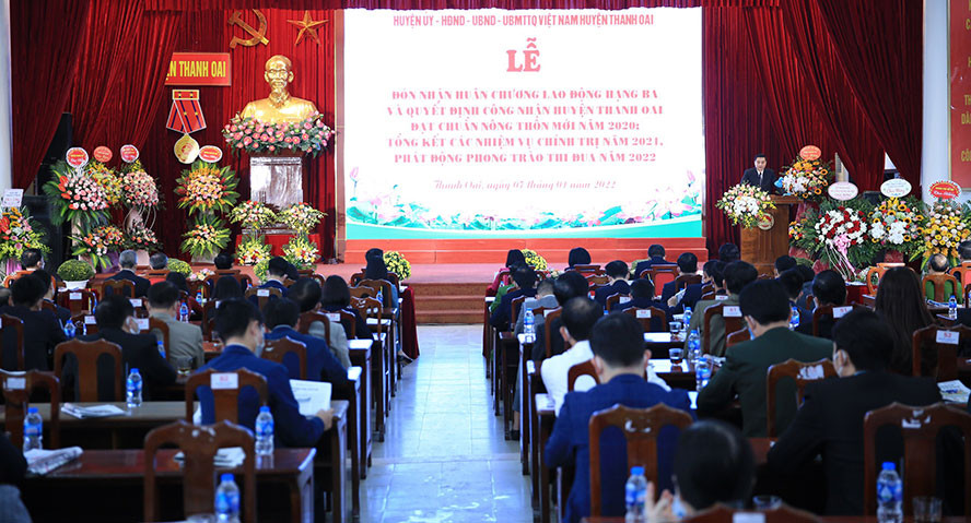 Huyện Thanh Oai đón nhận Huân chương Lao động hạng Ba và danh hiệu đạt chuẩn nông thôn mới