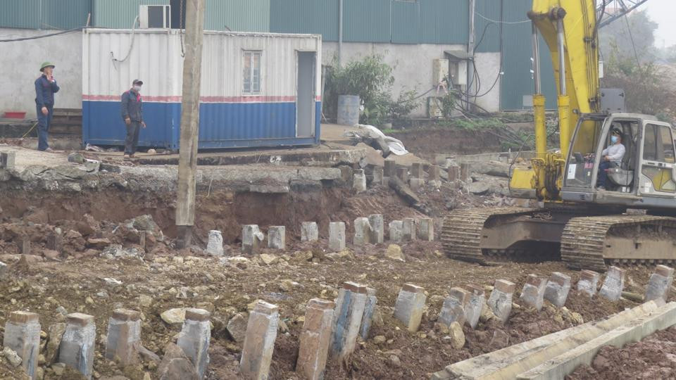 Sập kè Xâm Thị tại Cảng Hồng Vân gây thiệt hại nghiêm trọng