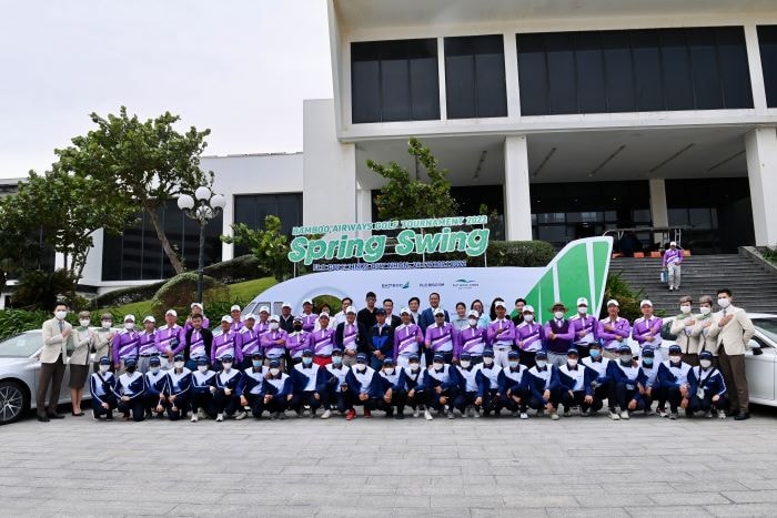 Bamboo Airways Golf Tournament 2022 - Spring Swing chính thức khởi tranh với sự góp mặt của nhiều nghệ sĩ nổi tiếng.