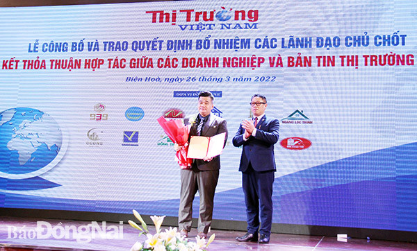Bản tin Thị trường Việt Nam công bố nhân sự chủ chốt và ký kết thỏa thuận hợp tác với các doanh nghiệp ở Đồng Nai