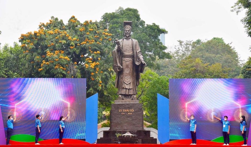 Lãnh đạo T.Ư và TP Hà Nội thực hiện nghi thức đếm ngược 31 ngày hướng tới SEA Games 31.