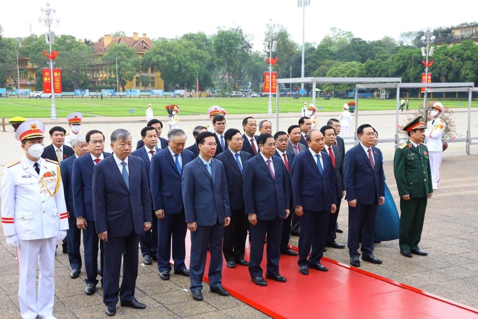 Đoàn đại biểu Ban Chấp hành T.Ư Đảng Cộng sản Việt Nam, Chủ tịch nước, Quốc hội, Chính phủ nước Cộng hòa xã hội chủ nghĩa Việt Nam, Ủy ban T.Ư MTTQ Việt Nam đã vào Lăng viếng Chủ tịch Hồ Chí Minh.