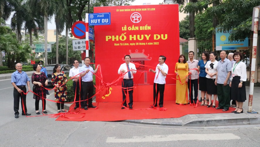 Quận Nam Từ Liêm gắn biển 2 tuyến đường, phố mới