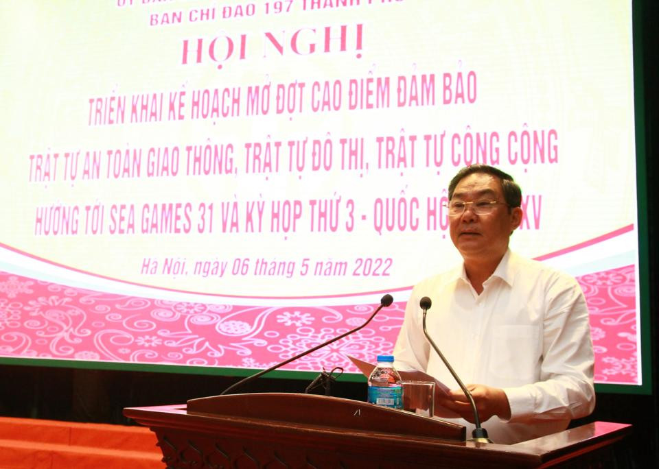 Phó Chủ tịch Thường trực UBND TP Lê Hồng Sơn phát biểu tại Hội nghị.