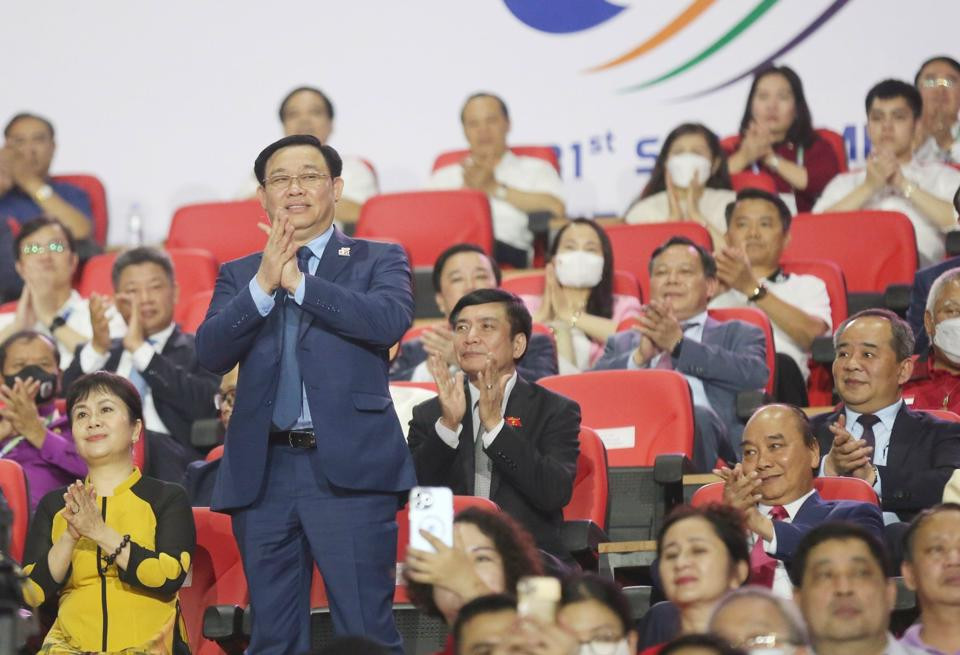Ủy viên Ủy viên Bộ Chính trị, Chủ tịch Quốc hội nước CHXHCN Việt NamVương Đình Huệ tham dự buổi lễ.