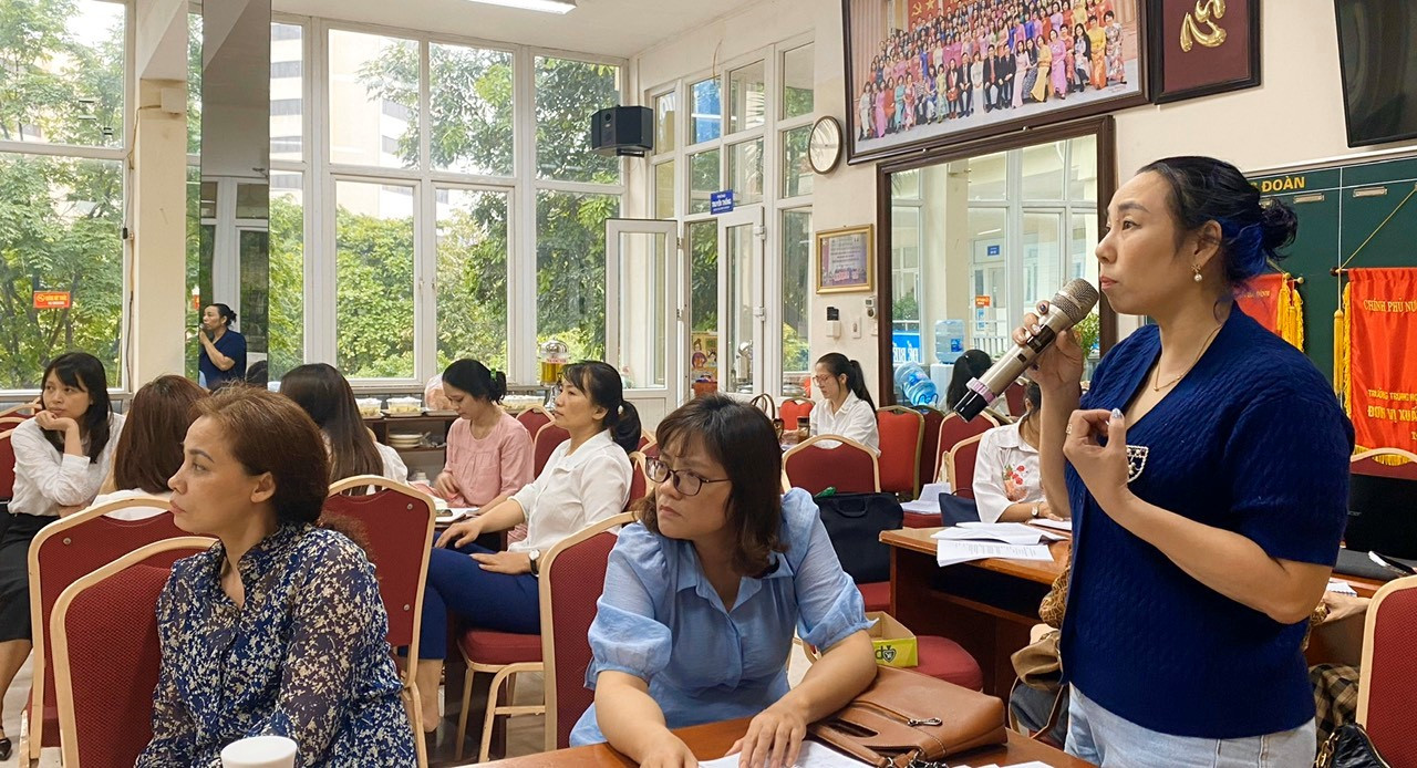 Trường THCS Giảng Võ tổ chức tập huấn “Dạy học theo chủ đề” cho giáo viên tổ Văn - Sử - GDCD