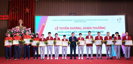SEA Games 31 Tuyên dương, khen thưởng các HLV, VĐV TP Hà Nội có thành tích xuất sắc