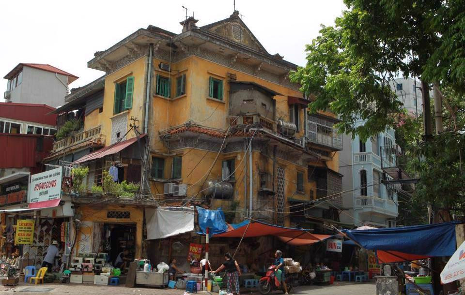 Một khu biệt thự Pháp trên phố Nguyễn Thái Học. Ảnh: Hải Linh