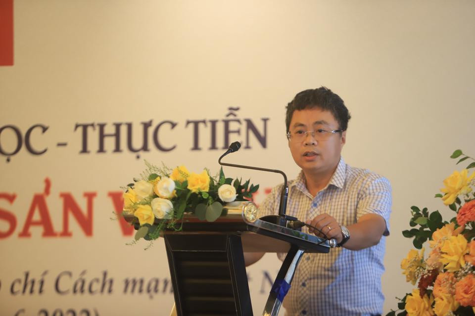 Phó Tổng Biên tập Báo Văn hoá Phan Thanh Nam phát biểu.
