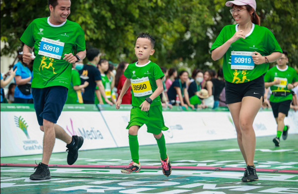 Hơn 3000 người tham dự giải chạy - Happy 2022