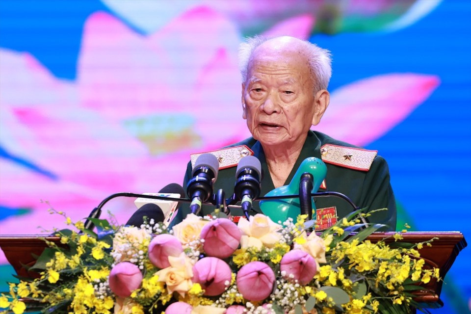 Toàn cảnh Lễ kỷ niệm trọng thể 60 năm thiết lập quan hệ Việt Nam - Lào