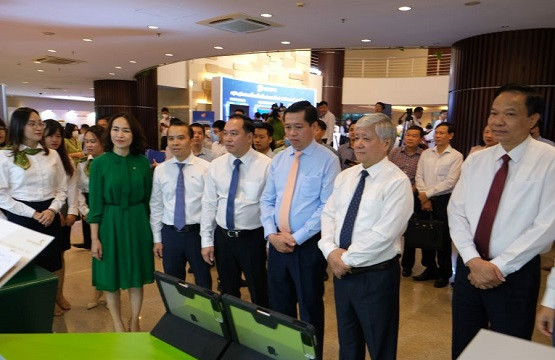 Vietcombank tham gia Hội nghị “Các giải pháp đẩy mạnh thực hiện cuộc vận động “Người Việt Nam ưu tiên dùng hàng Việt Nam”