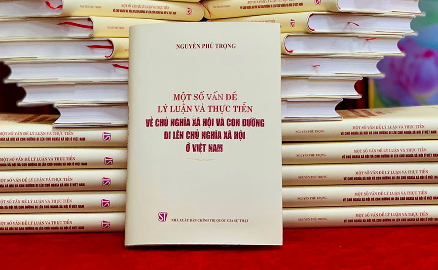 Sách ''Một số vấn đề lý luận và thực tiễn về chủ nghĩa xã hội và con đường đi lên chủ nghĩa xã hội ở Việt Nam'' được biên dịch ra 6 ngoại ngữ