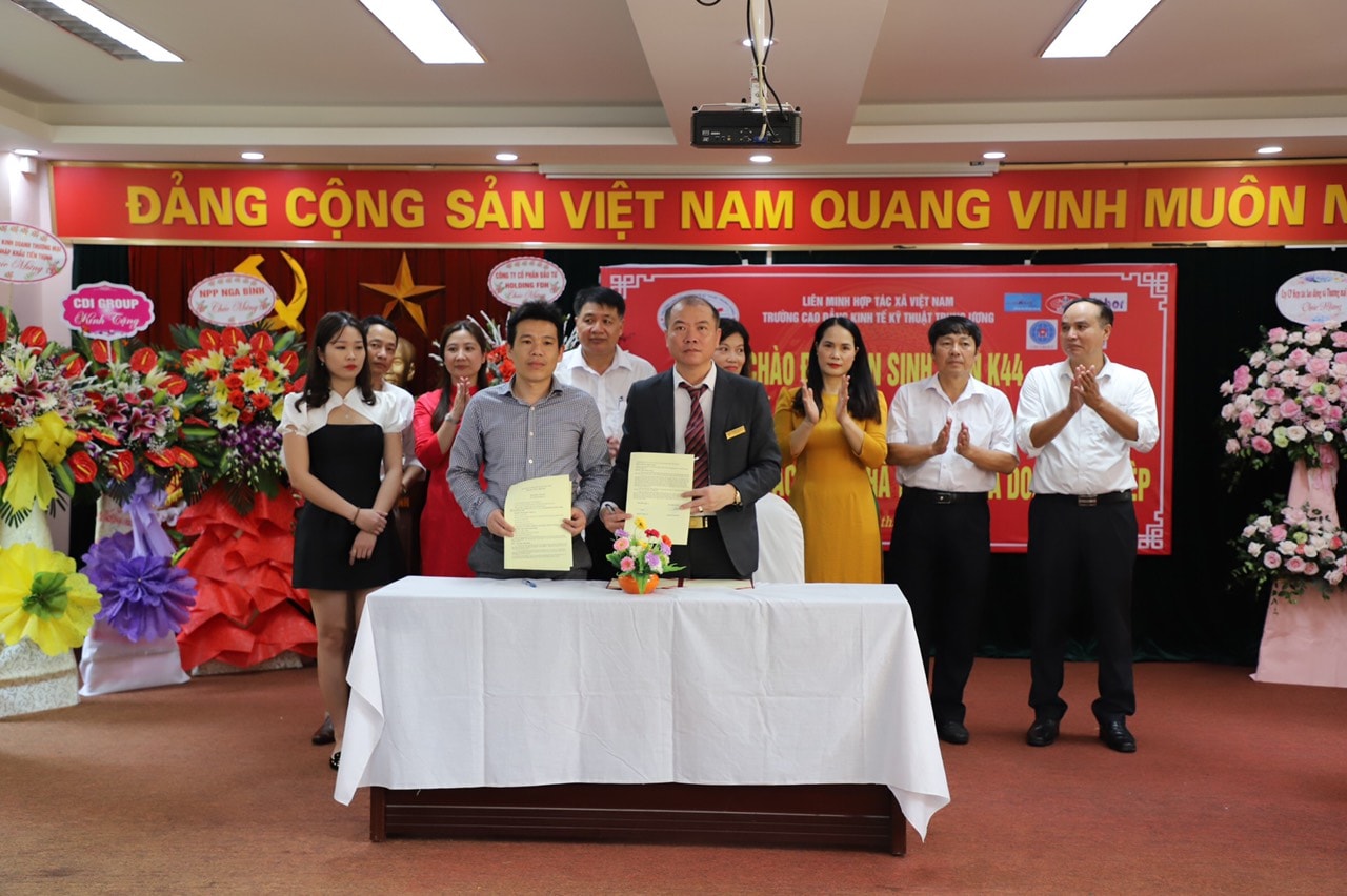 Lễ Bế giảng và Trao bằng tốt nghiệp cho sinh viên K11 (2019 - 2022) và chào đón tân sinh viên K44 (2022 - 2025)