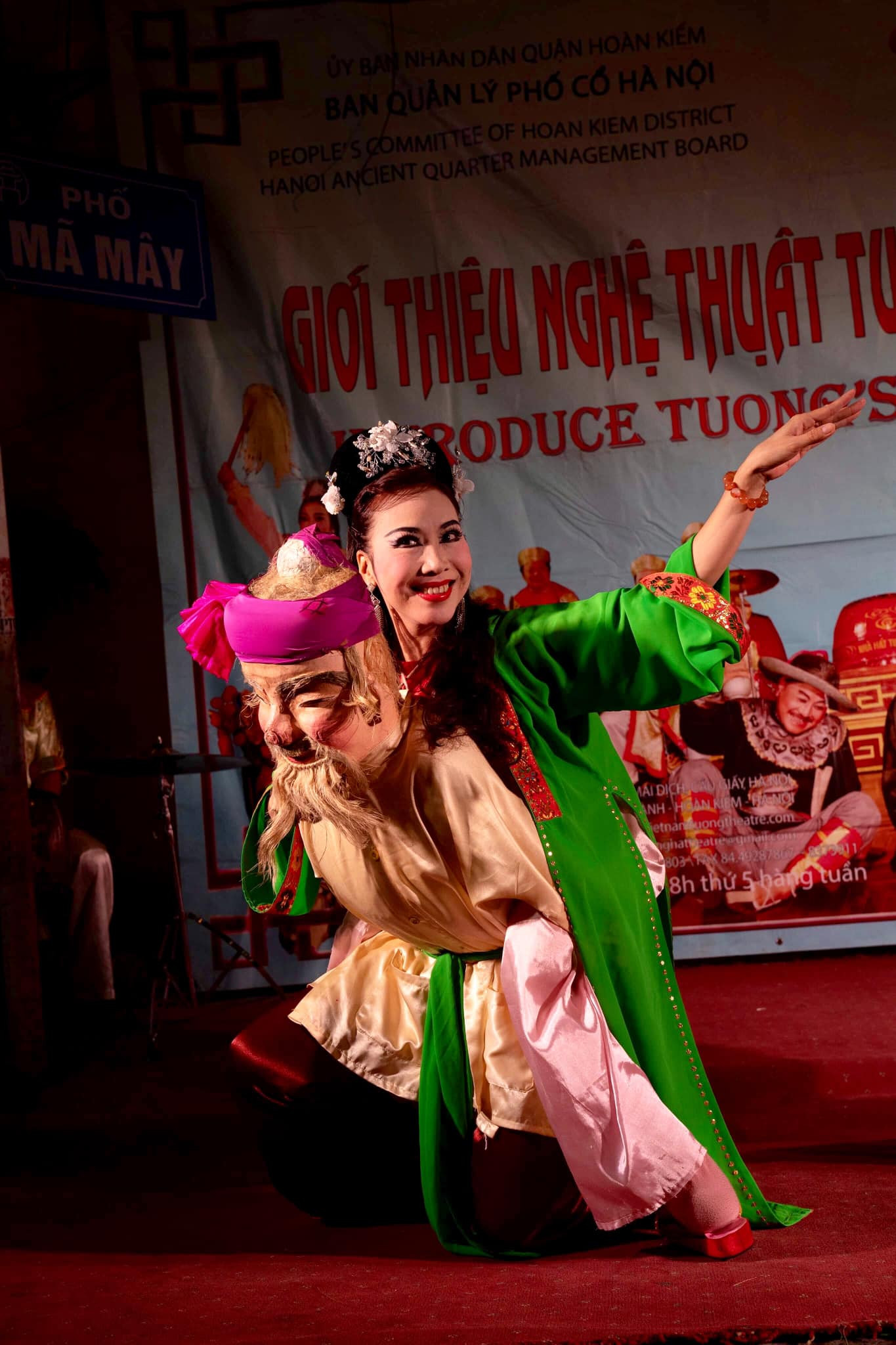 Bàn về hoạt động biểu diễn nghệ thuật truyền thống phục vụ phát triển du lịch tại Thành phố Hà Nội hiện nay - 1