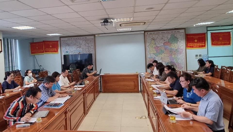 Toàn cảnh buổi làm việc giữa Viện nghiên cứu kinh tế - xã hội Hà Nội với các đơn vị truyền thông, báo chí của Hà Nội.