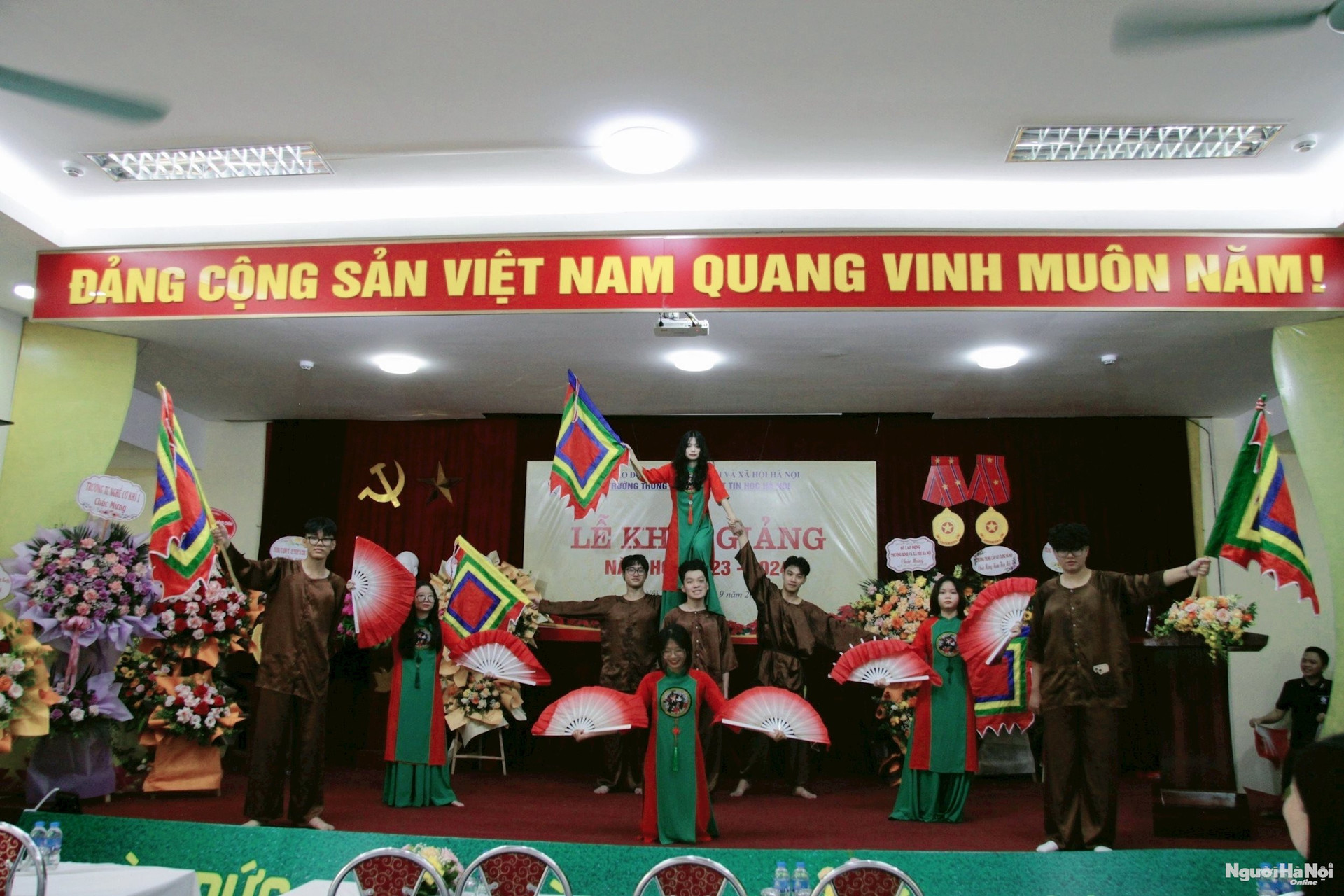 van-nghe.jpg