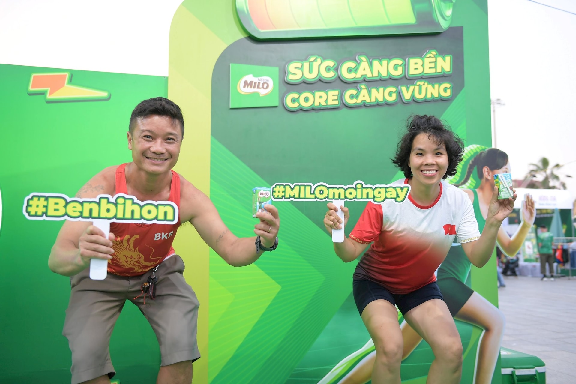 cac-van-dong-vien-hao-hung-truoc-khi-bat-dau-giai-chay-tien-phong-marathon-2024.jpg