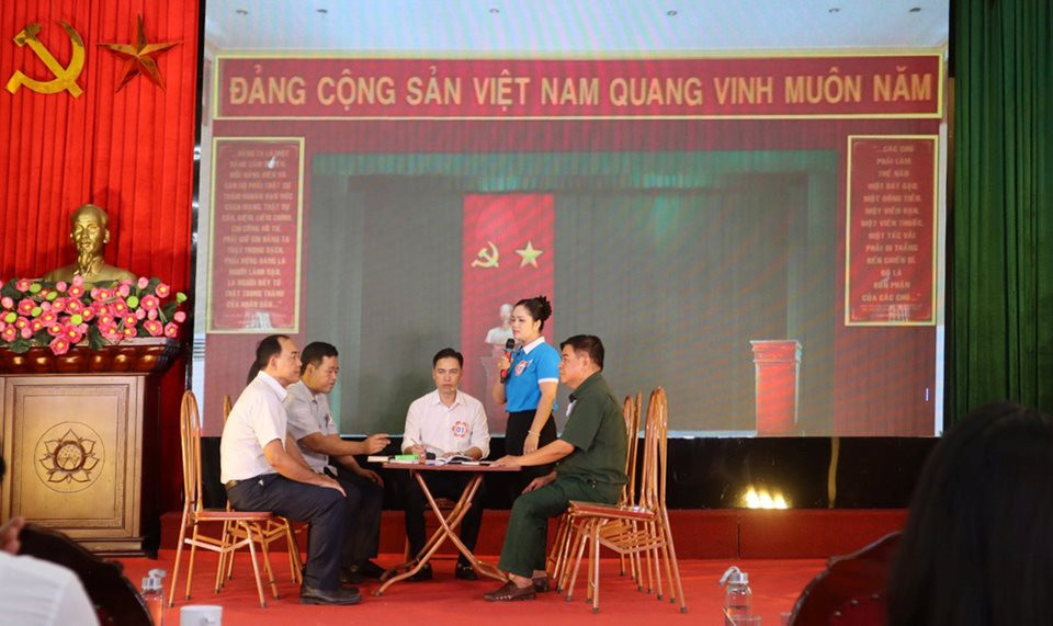 hoi-thi-dan-van-kheo-dan-phuong-3.jpg