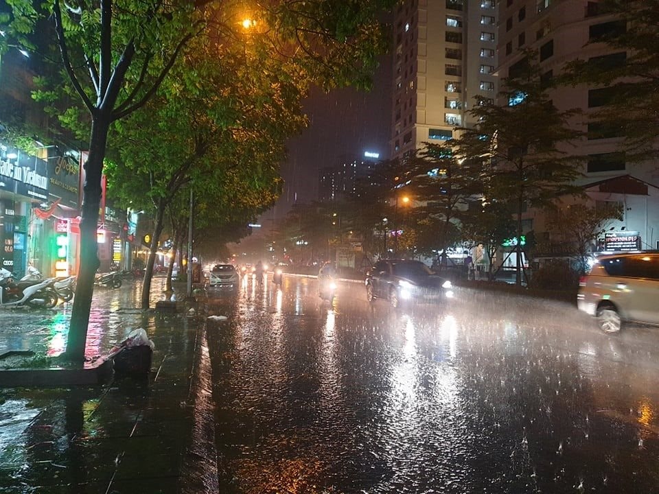 mua-lon-ha-noi-1.jpg