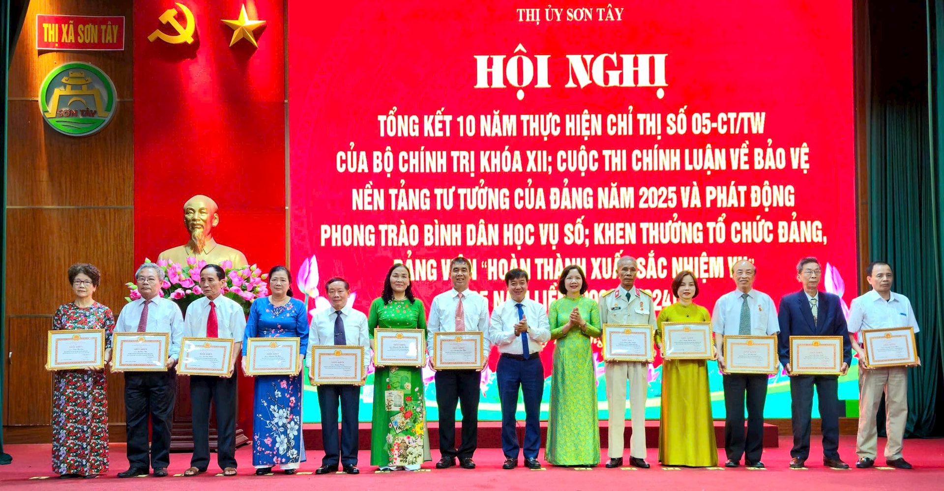 trao-thuong-3.jpg