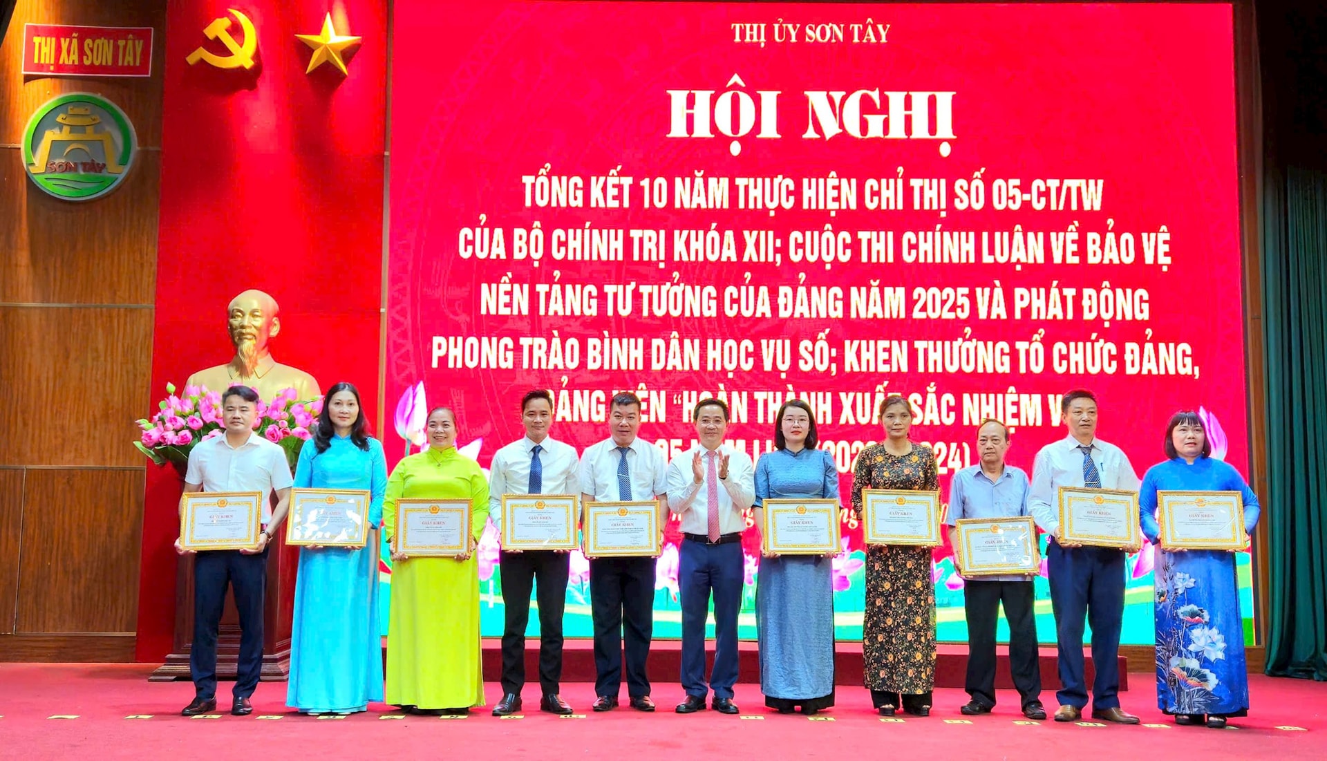 trao-thuong-4.jpg